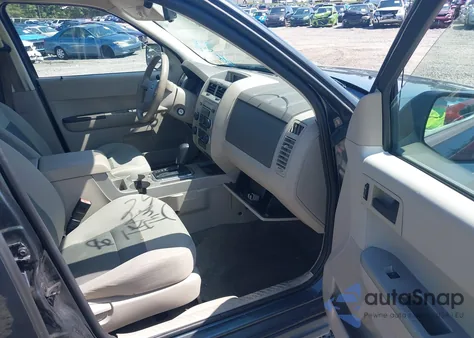 2008 Ford Escape Xlt из США, поврежденный, VIN 1FMCU03Z98KA38558